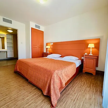 Appartement Spacieux T2 A Proximite Des Grands Buffets Narbonne