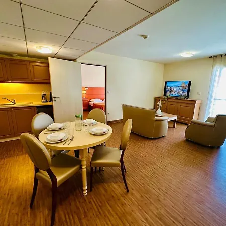 Appartement Spacieux T2 A Proximite Des Grands Buffets *